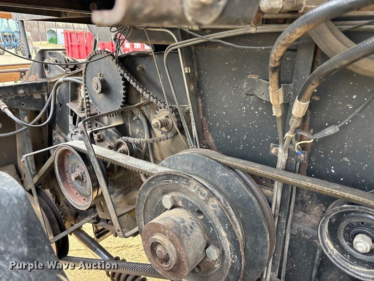 image for item FC1555 Gleaner F2 combine