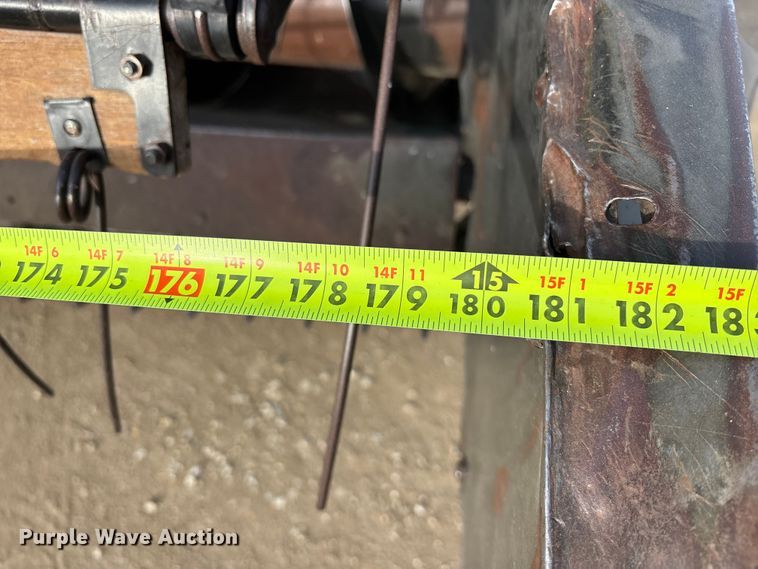 image for item FC1555 Gleaner F2 combine