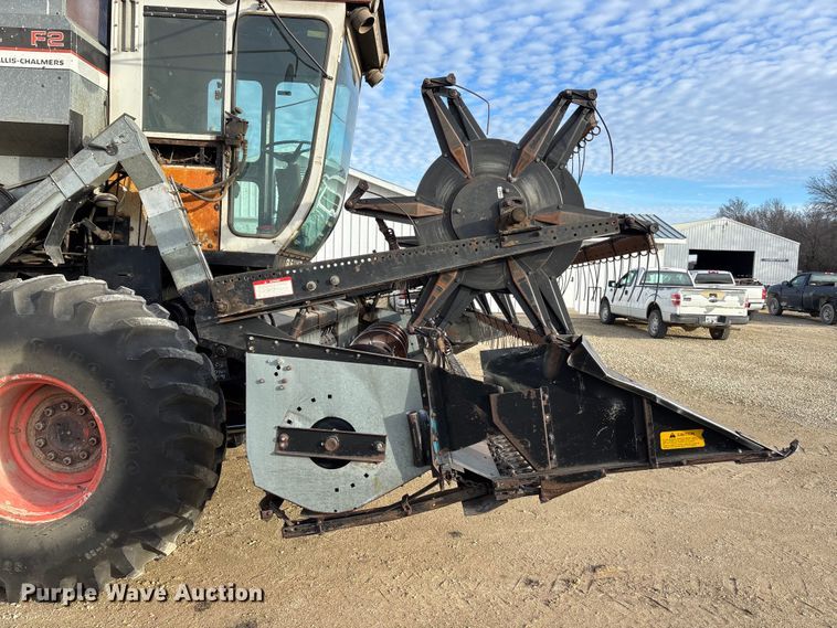 image for item FC1555 Gleaner F2 combine