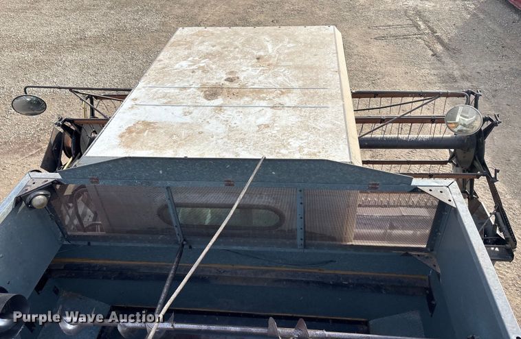 image for item FC1555 Gleaner F2 combine