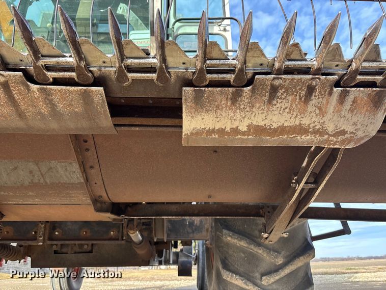 image for item FC1555 Gleaner F2 combine