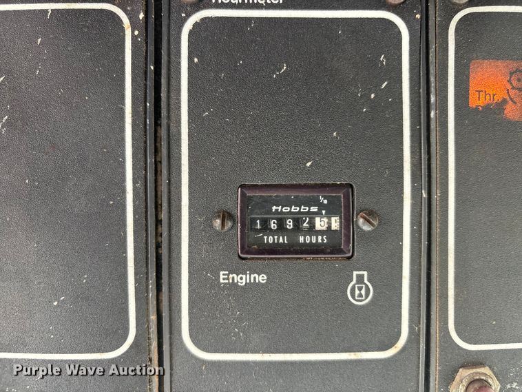 image for item FC1555 Gleaner F2 combine