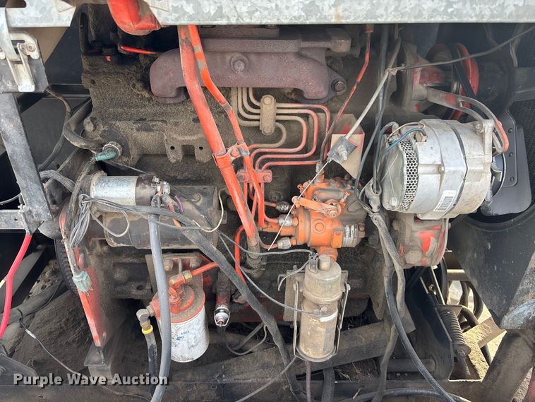 image for item FC1555 Gleaner F2 combine