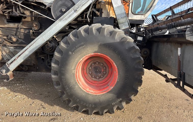 image for item FC1555 Gleaner F2 combine