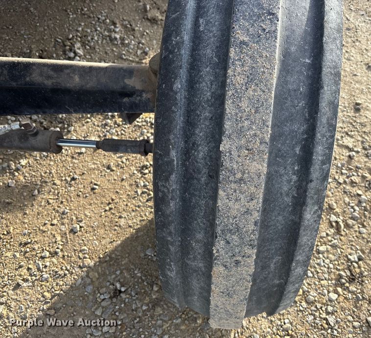 image for item FC1555 Gleaner F2 combine