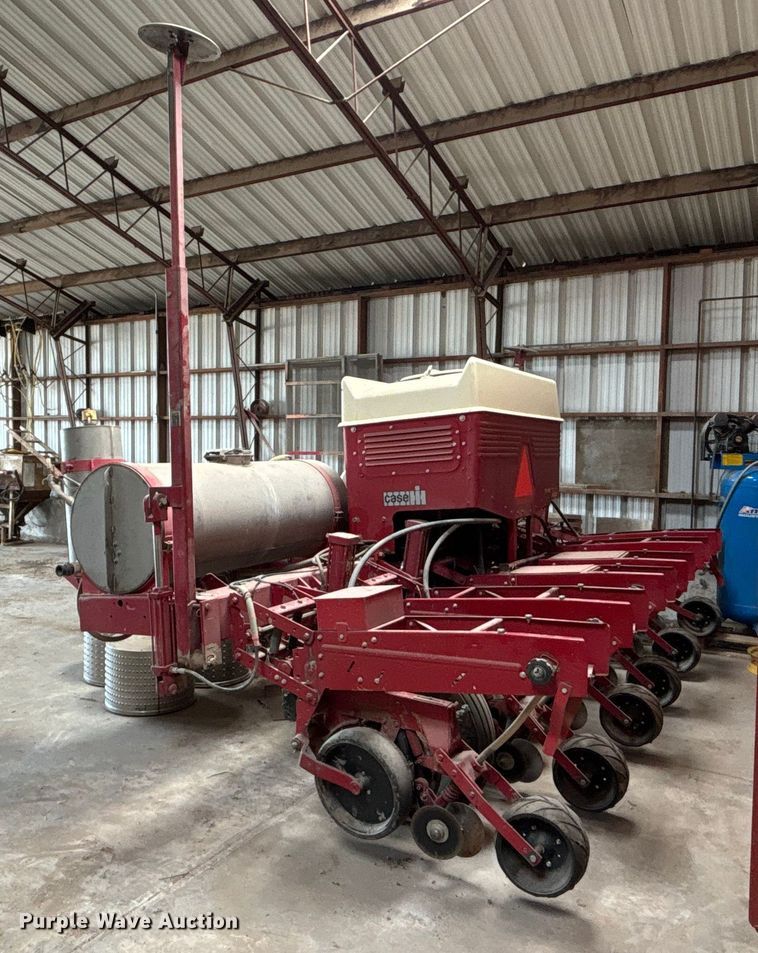 image for item FC1558 Case 900 Cyclo Air planter