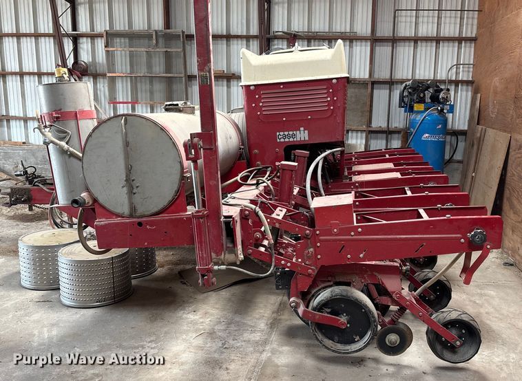 image for item FC1558 Case 900 Cyclo Air planter