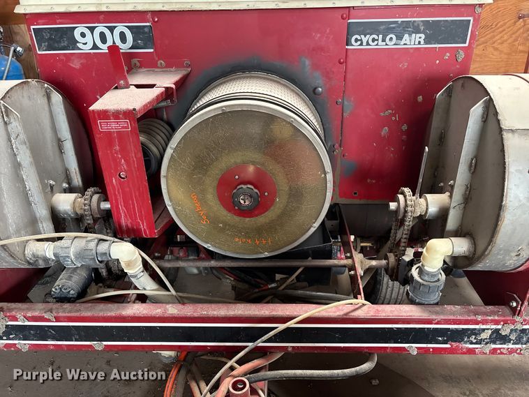 image for item FC1558 Case 900 Cyclo Air planter