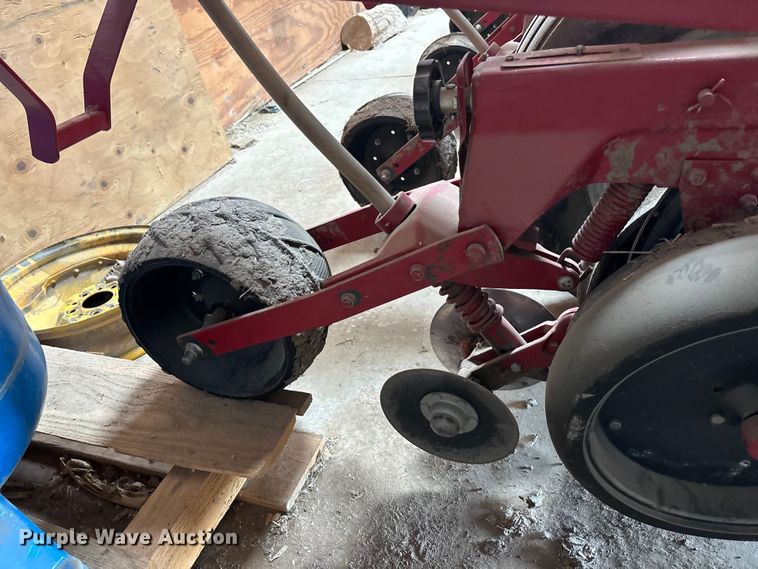 image for item FC1558 Case 900 Cyclo Air planter