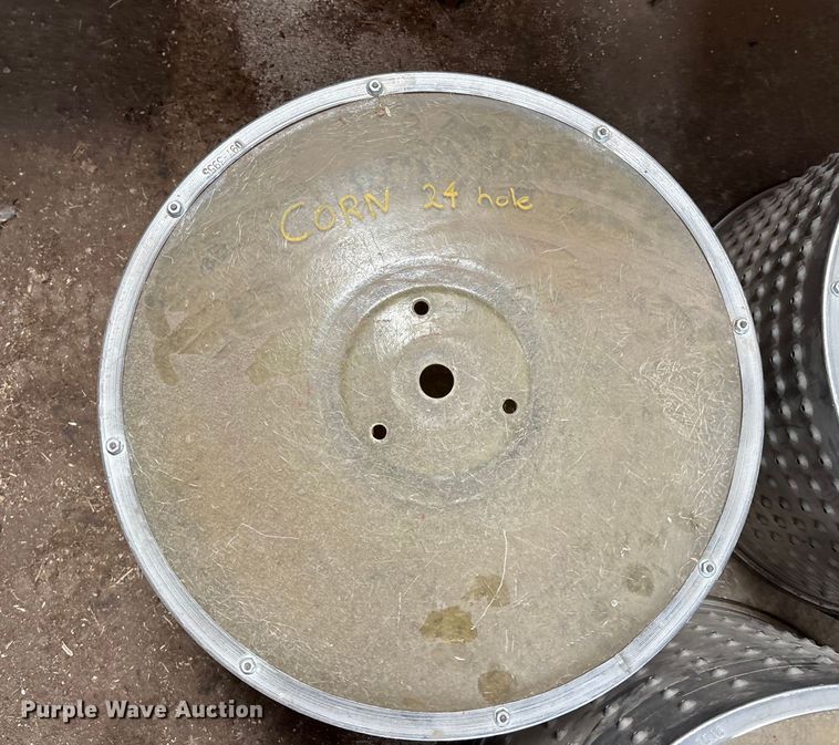 image for item FC1558 Case 900 Cyclo Air planter