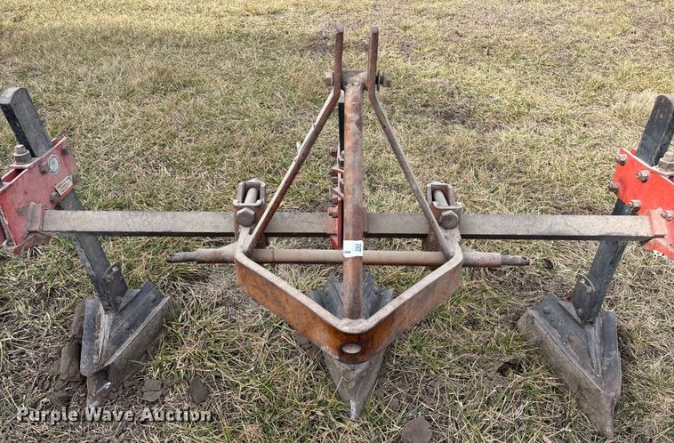 image for item FC1559 Henry Row Hoe furrowing hoe