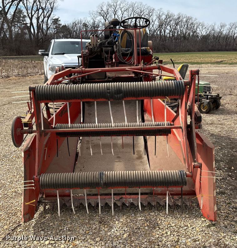 image for item FC1563 1979 Hege 115B combine