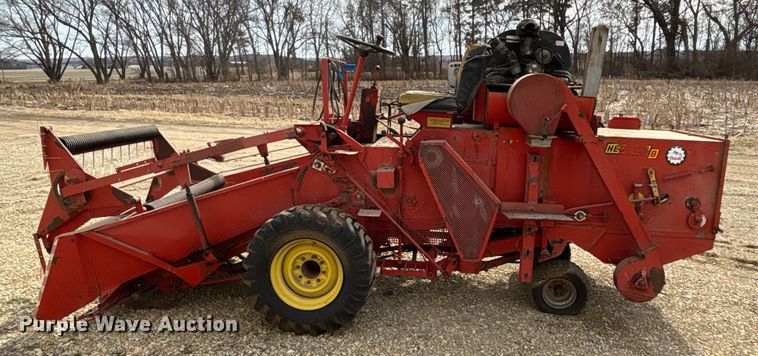 image for item FC1563 1979 Hege 115B combine