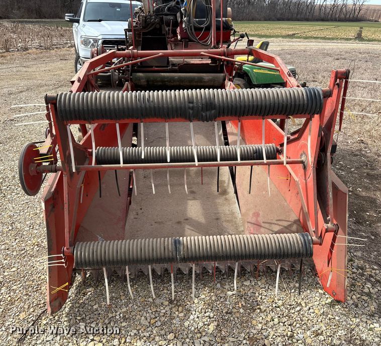 image for item FC1563 1979 Hege 115B combine