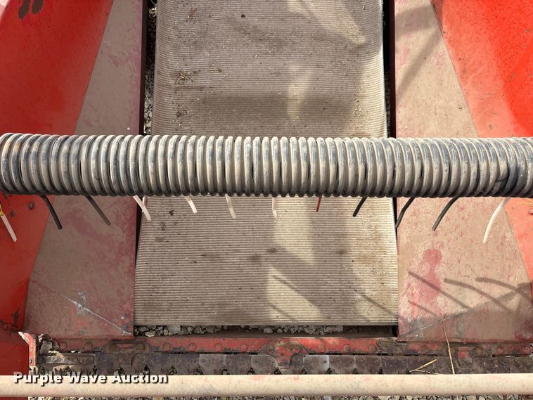 image for item FC1563 1979 Hege 115B combine