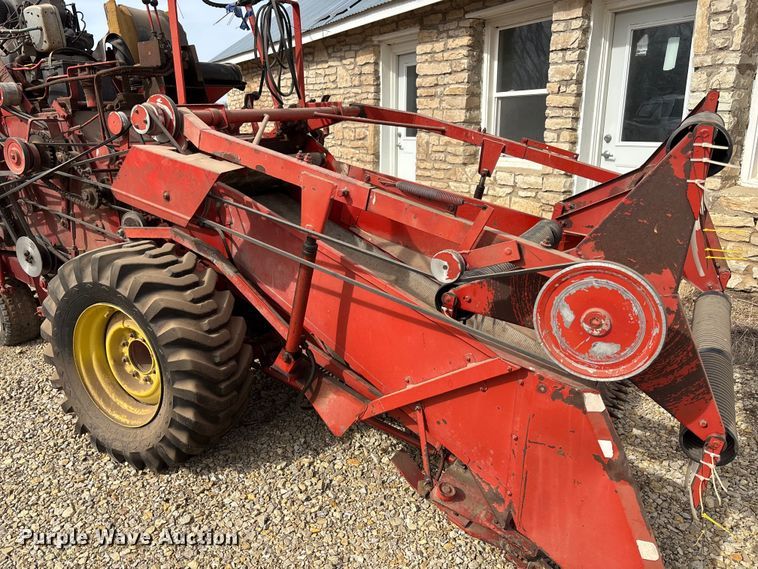 image for item FC1563 1979 Hege 115B combine