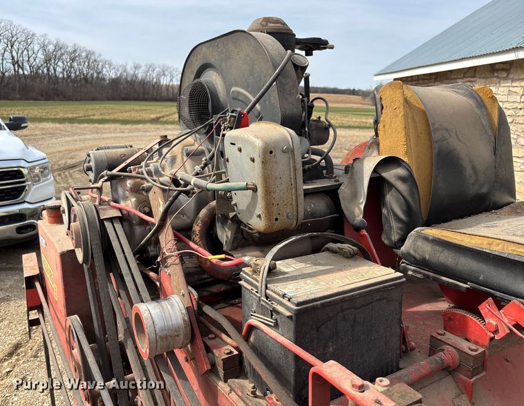 image for item FC1563 1979 Hege 115B combine