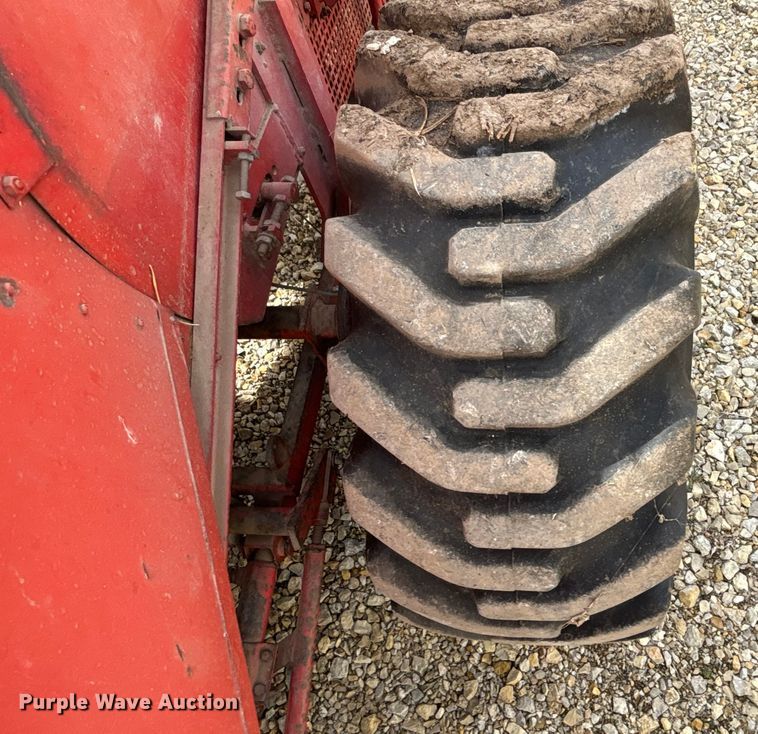 image for item FC1563 1979 Hege 115B combine