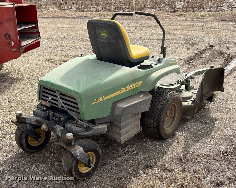 image for item FC1564 John Deere F687 ZTR lawn mower