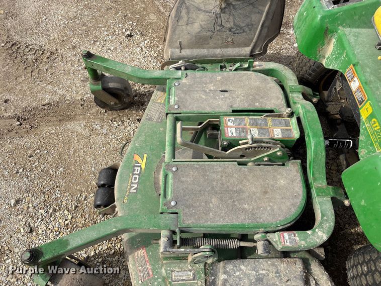 image for item FC1564 John Deere F687 ZTR lawn mower