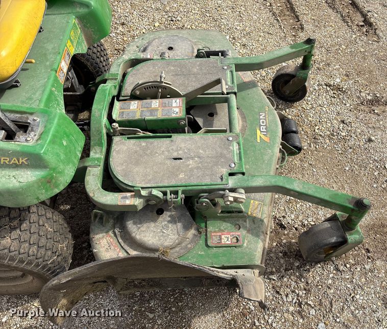 image for item FC1564 John Deere F687 ZTR lawn mower