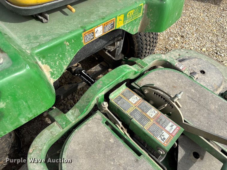 image for item FC1564 John Deere F687 ZTR lawn mower