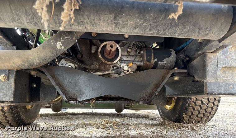 image for item FC1564 John Deere F687 ZTR lawn mower