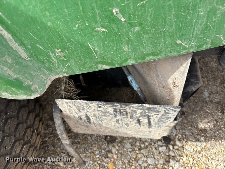 image for item FC1564 John Deere F687 ZTR lawn mower