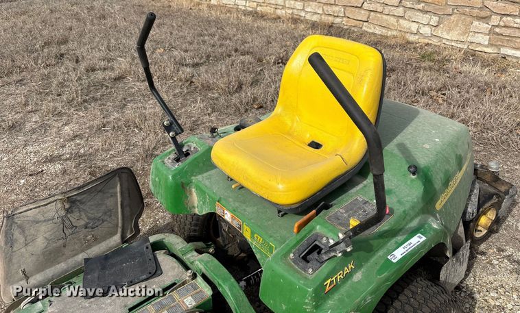 image for item FC1564 John Deere F687 ZTR lawn mower