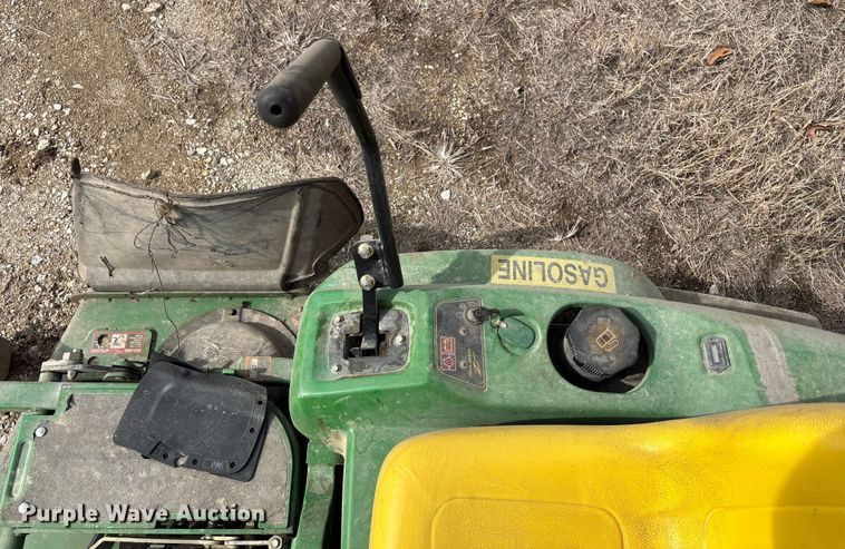 image for item FC1564 John Deere F687 ZTR lawn mower
