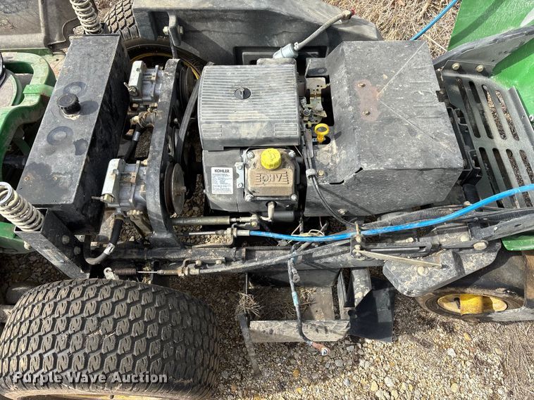 image for item FC1564 John Deere F687 ZTR lawn mower