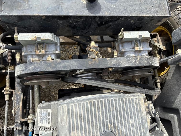 image for item FC1564 John Deere F687 ZTR lawn mower