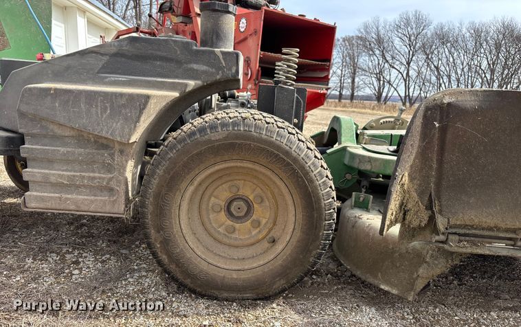 image for item FC1564 John Deere F687 ZTR lawn mower