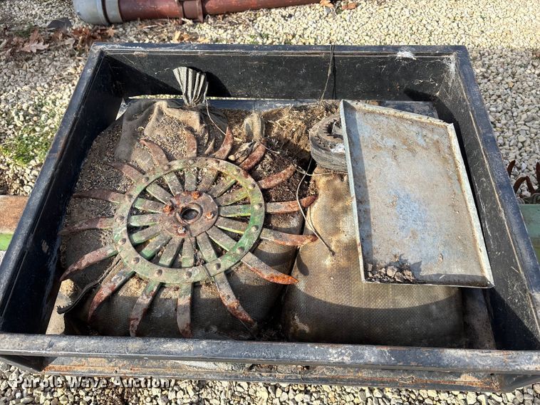 image for item FC1569 John Deere E0400 rotary hoe