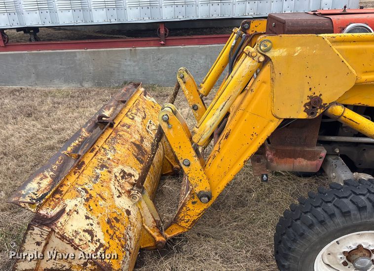 image for item FC1570 Massey Ferguson 175 tractor