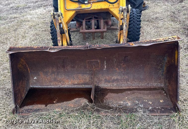 image for item FC1570 Massey Ferguson 175 tractor