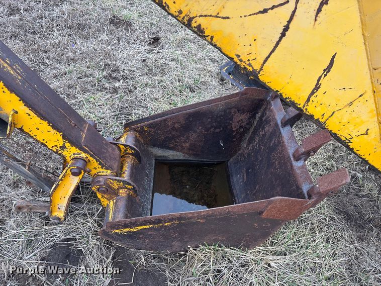 image for item FC1570 Massey Ferguson 175 tractor