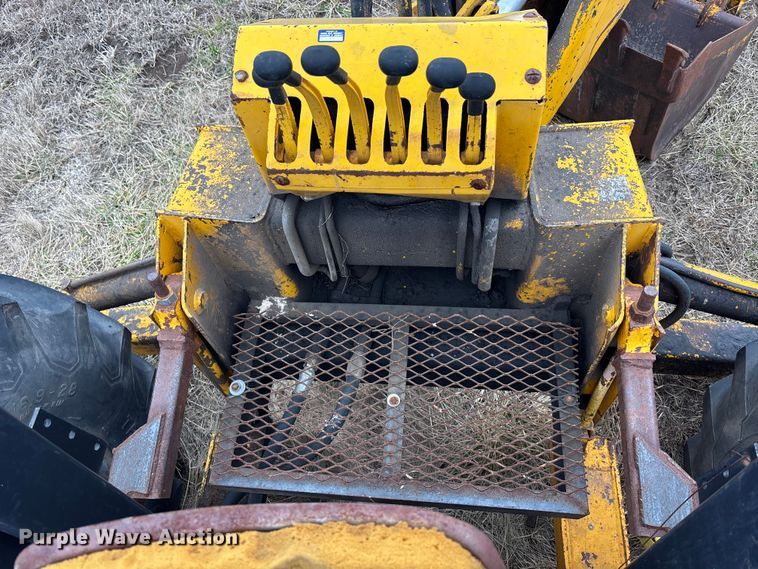 image for item FC1570 Massey Ferguson 175 tractor