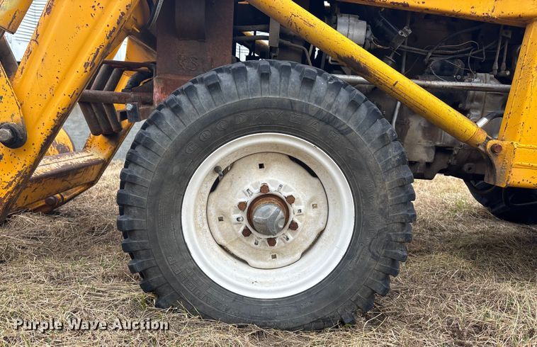 image for item FC1570 Massey Ferguson 175 tractor