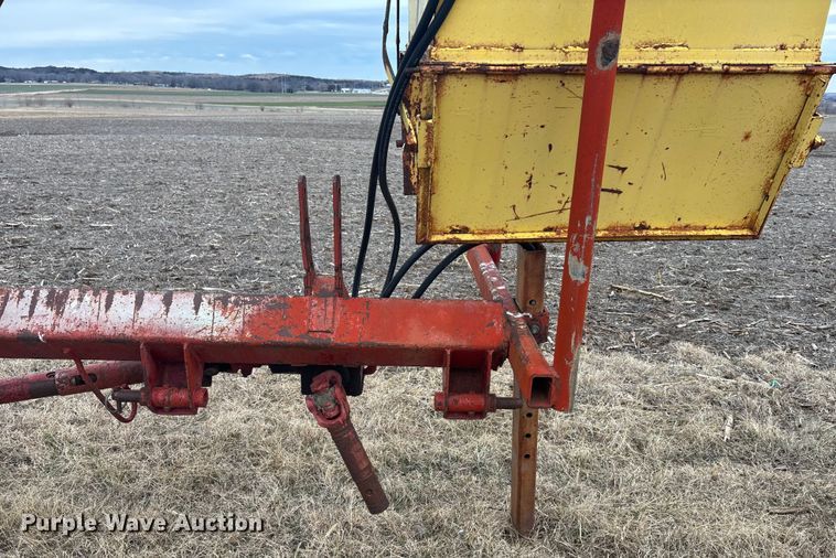 image for item FC1571 Sperry New holland 707 forage harvester