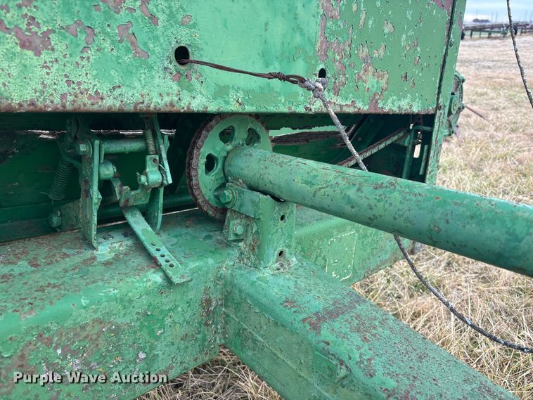 image for item FC1573 John Deere E0044 manure spreader