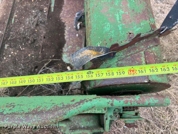 image for item FC1573 John Deere E0044 manure spreader