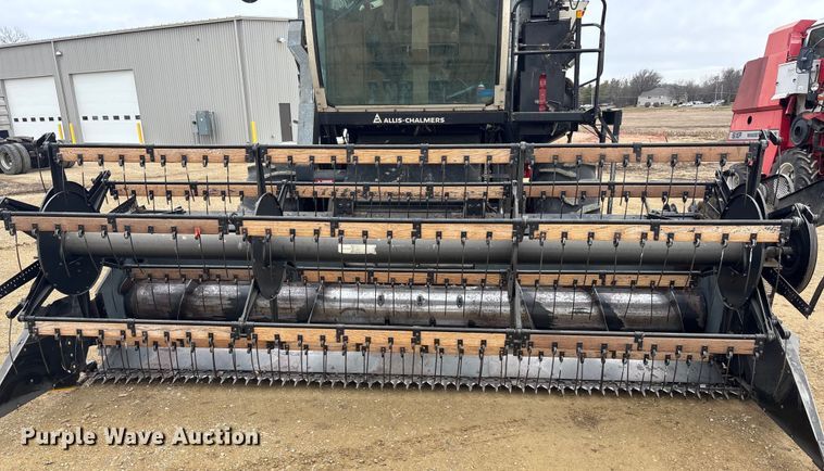 image for item FC1575 Gleaner F3 combine