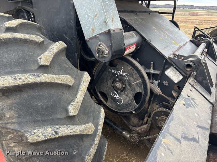 image for item FC1575 Gleaner F3 combine