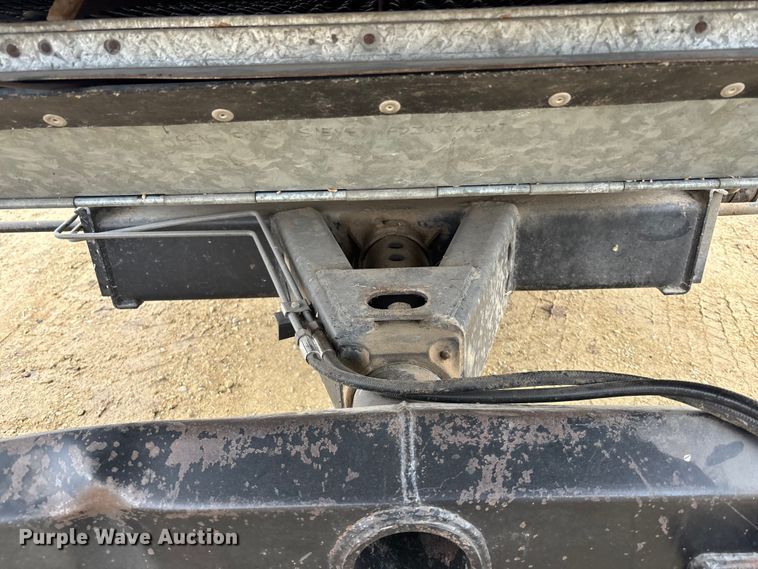 image for item FC1575 Gleaner F3 combine