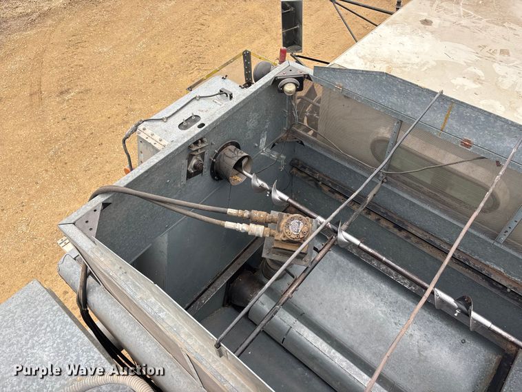 image for item FC1575 Gleaner F3 combine