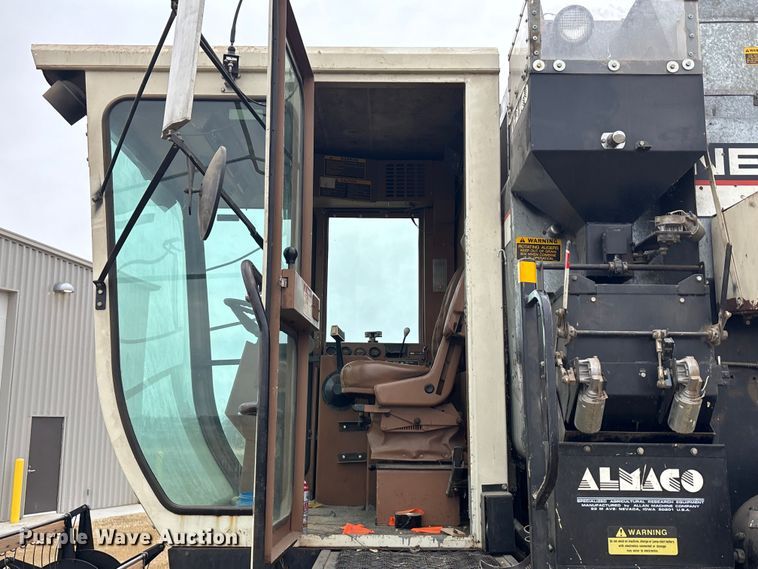 image for item FC1575 Gleaner F3 combine