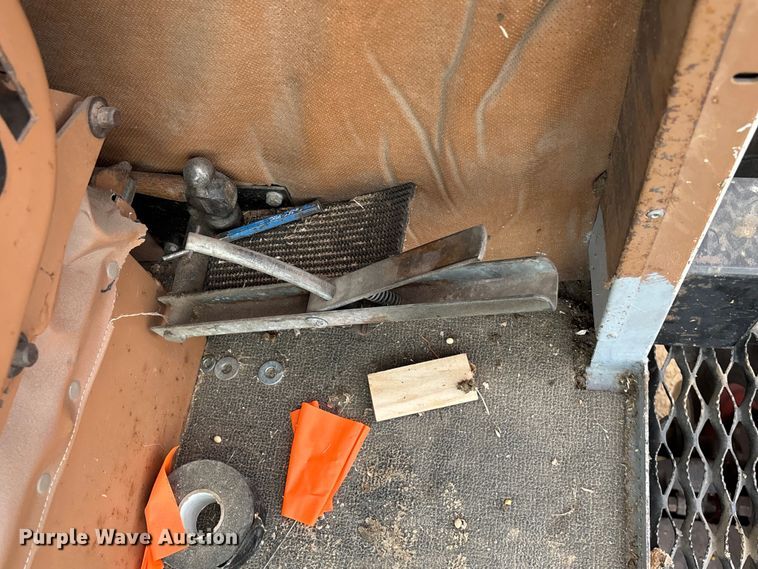 image for item FC1575 Gleaner F3 combine