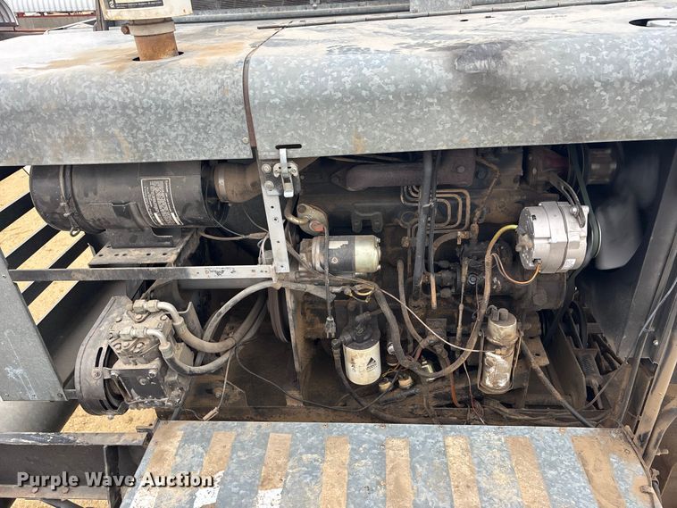 image for item FC1575 Gleaner F3 combine