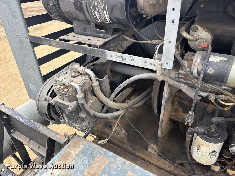 image for item FC1575 Gleaner F3 combine